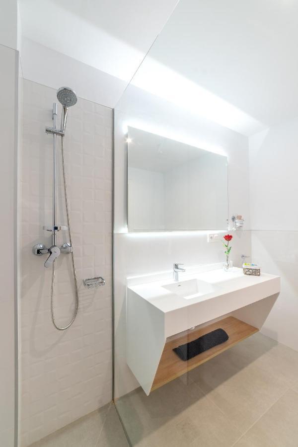 Apartamentos Turisticos Torres De Santiago Úbeda Eksteriør bilde